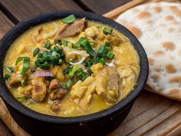 Dónde comer locro y platos tradicionales en Buenos Aires