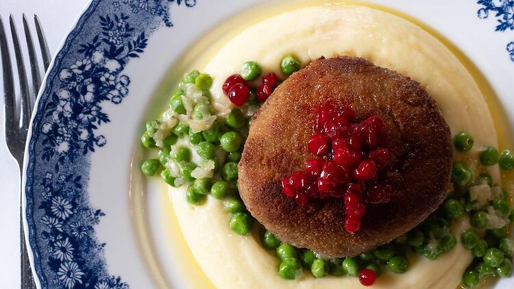 Eat like a local at Tennstopet
