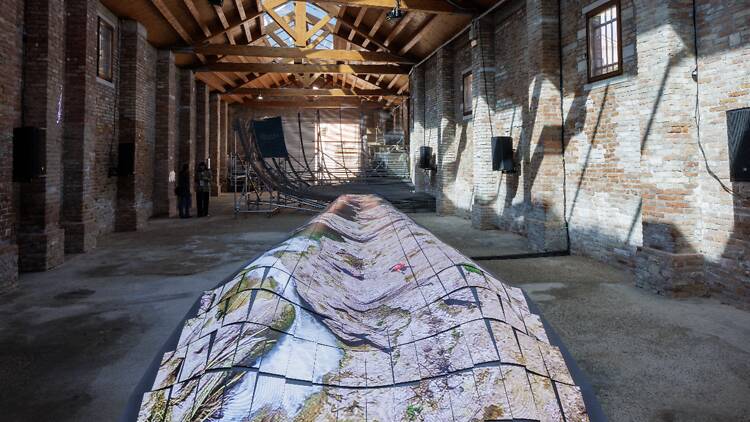 Paper Tears, Catalonia in Venice