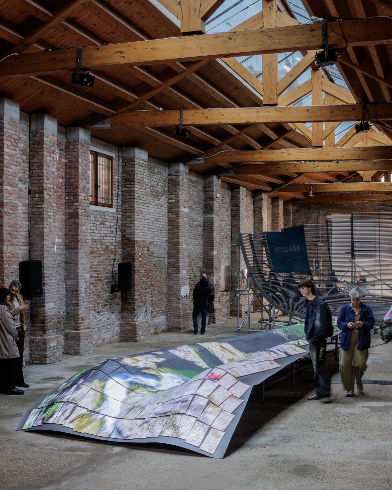 Paper Tears, Catalonia in Venice