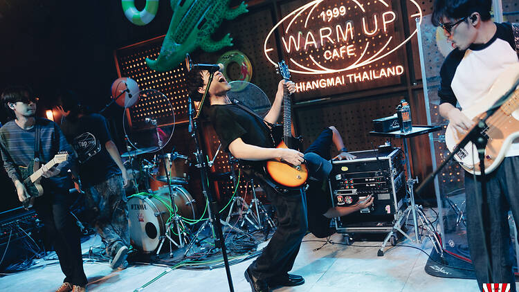 Warm Up Cafe