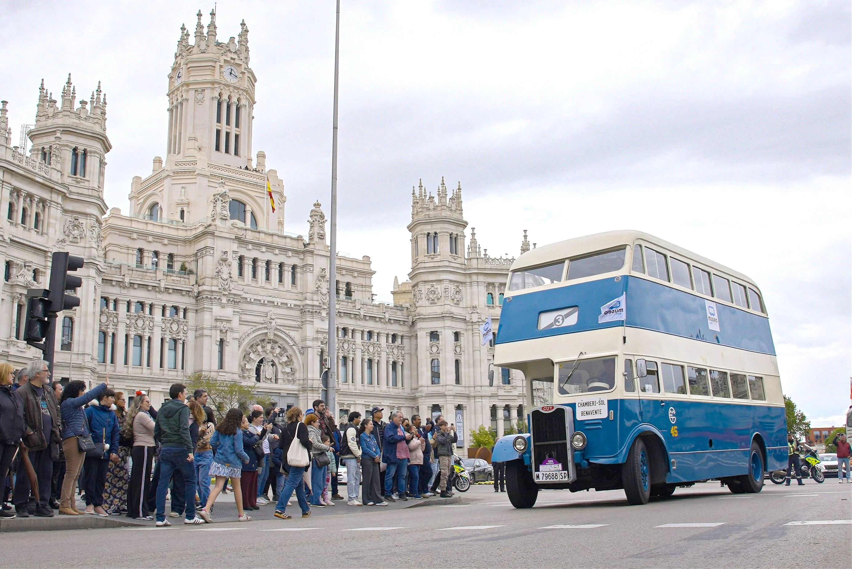 Gran Desfile de Veh&iacute;culos Hist&oacute;ricos. @EMTmadrid