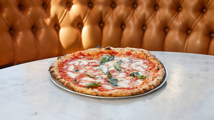 pizza and table  (eataly downtown)