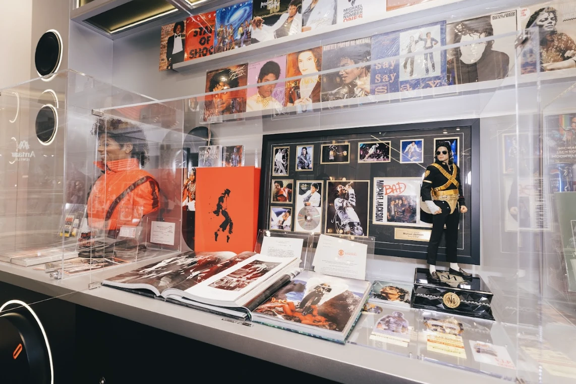 Kyubi x Michael Jackson pop-up