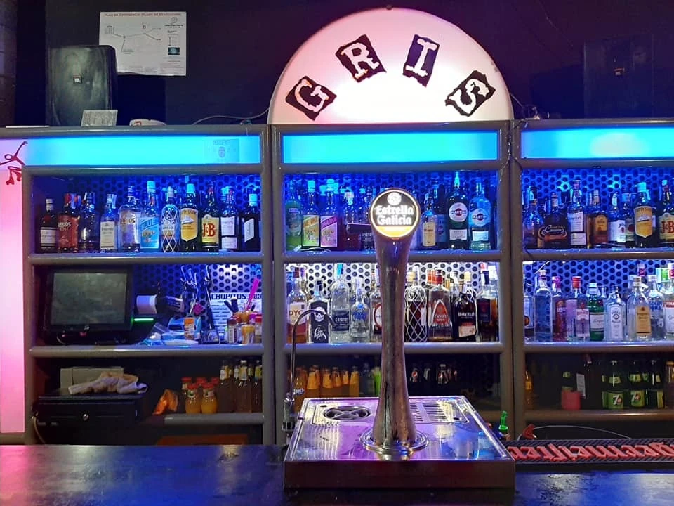 Gris Bar