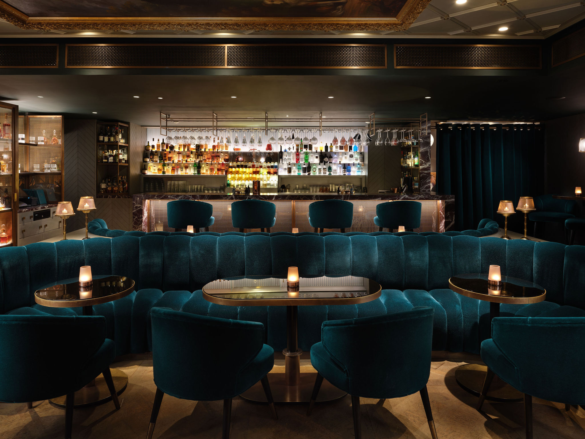 St James Bar, London