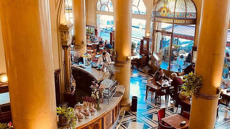 Breakfast at Las Violetas