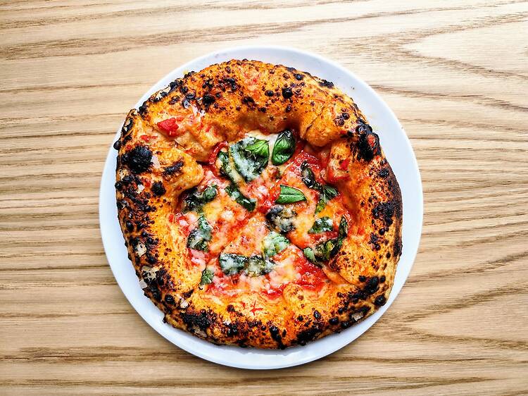 O segredo está na massa. E é isso que faz as pizzas do novo Squadra Pizzaria serem tão boas