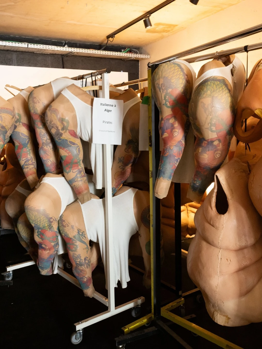 L'Op&eacute;ra de Paris va vendre 5 000 costumes de sc&egrave;ne au public fin mai