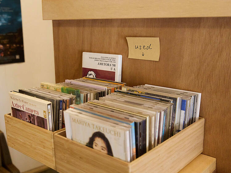春の雨 cafe & records 春の雨 cafe & records