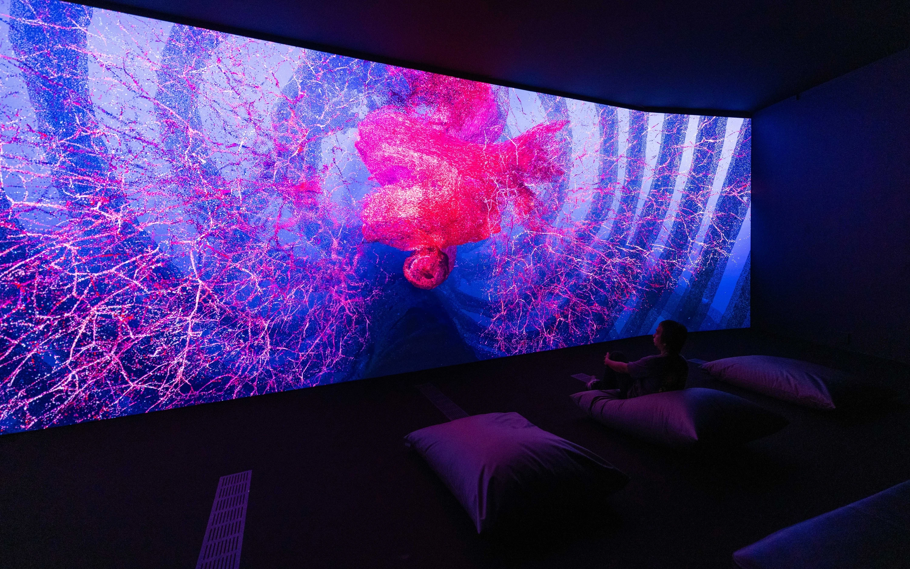 Evolver by Marshmallow Laser Feast within Flesh and Bones: The Art of Anatomy exhibition