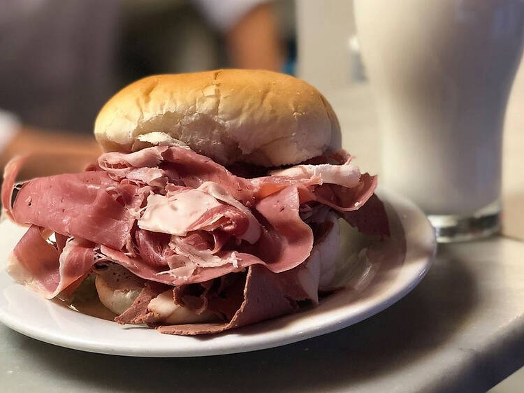 Eetsalon Van Dobben – best cheap eats