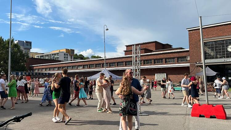 4.6. Urban dances at Teurastamo on Thursdays 4.6. Urban dances at Teurastamo on Thursdays