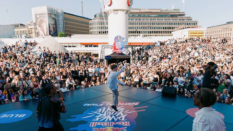 12.6. Red Bull Dance Your Style