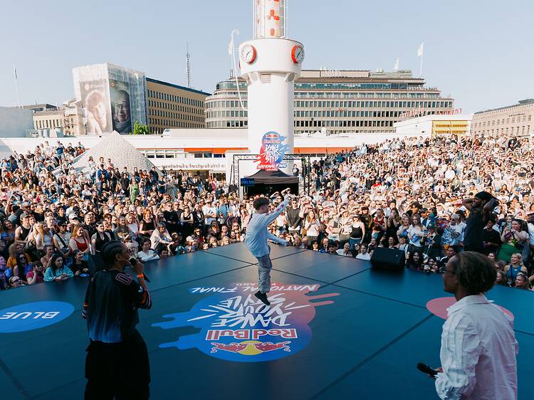 12.6. Red Bull Dance Your Style
