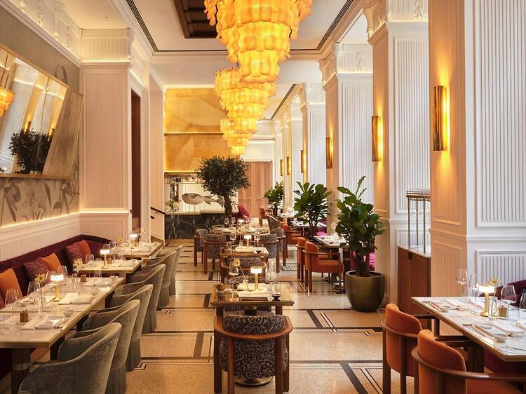 Japán ízei költöztek a Klotild-palotába – megnyílt a 99 Sushi Bar & Restaurant a St. Regis Budapestben Japán ízei költöztek a Klotild-palotába – megnyílt a 99 Sushi Bar & Restaurant a St. Regis Budapestben