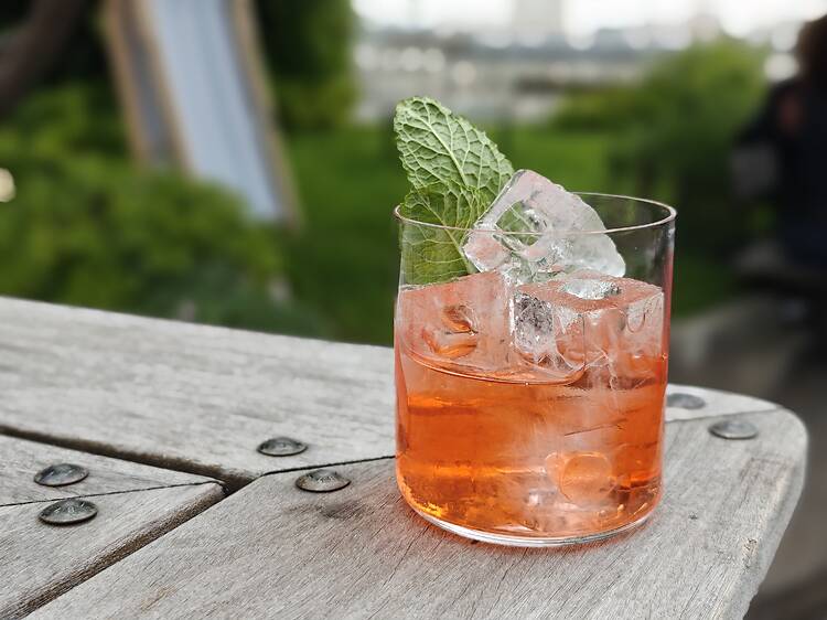 Vertigo : le Moonshiner ouvre un rooftop au sommet de l’hôtel Paradiso