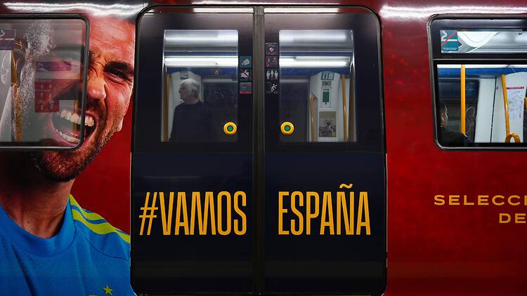 Tren especial de Metro dedicado a la Selección Española de fútbol @comunidadmadrid