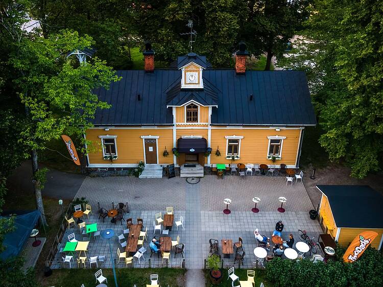 16.6. Svenkka stand up kesäklubi, Puotilan kartano