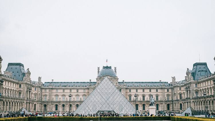 L’histoire du cambriolage du Louvre va être adaptée au cinéma par Romain Gavras