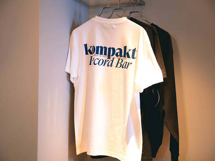Kompakt Record Bar