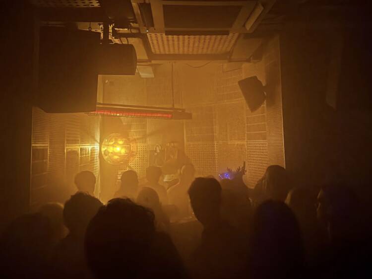 Sweat through Bar Temp's deep-house session with NK Chan, Park:ING and Kornnlee