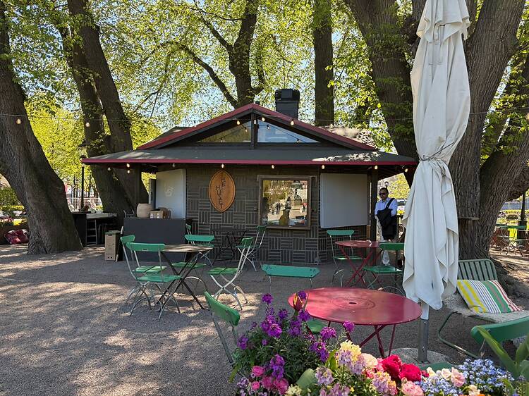23.6. Luncha och spana på folk, Kungsträdgården