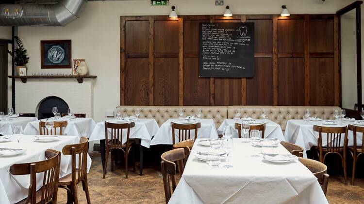 The Golden Tooth, Newington Green