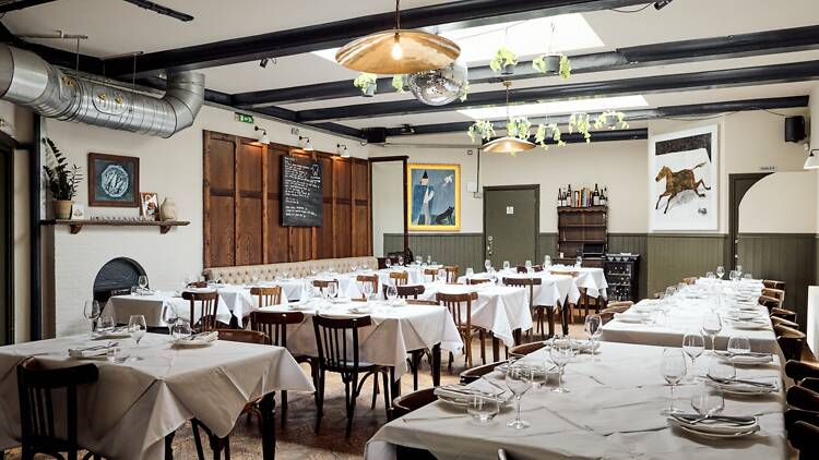 The Golden Tooth, Newington Green
