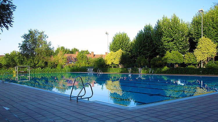 Centro Deportivo Municipal Margot Moles