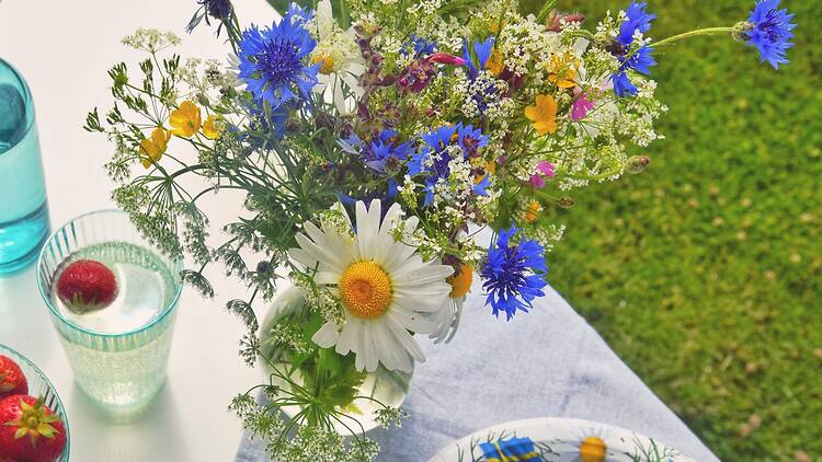Kan man fira på andra dagar än midsommarafton? Kan man fira på andra dagar än midsommarafton?