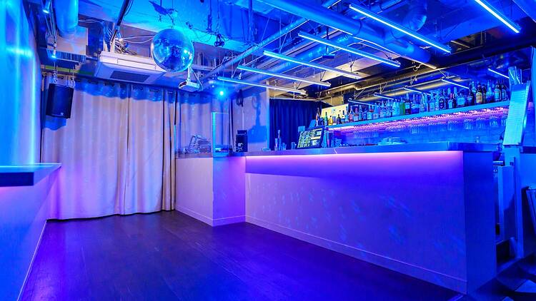 AiSOTOPE LOUNGE AiSOTOPE LOUNGE