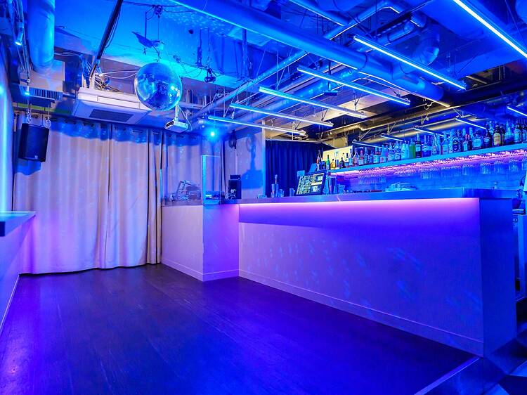 AiSOTOPE LOUNGE AiSOTOPE LOUNGE
