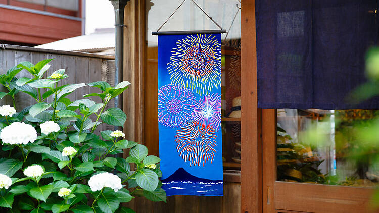 Fireworks over Mount Fuji at dusk, ¥2,200