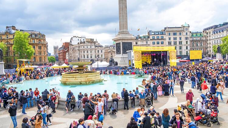 Londoners gathered in Trafalgar Square to celebrate Eid