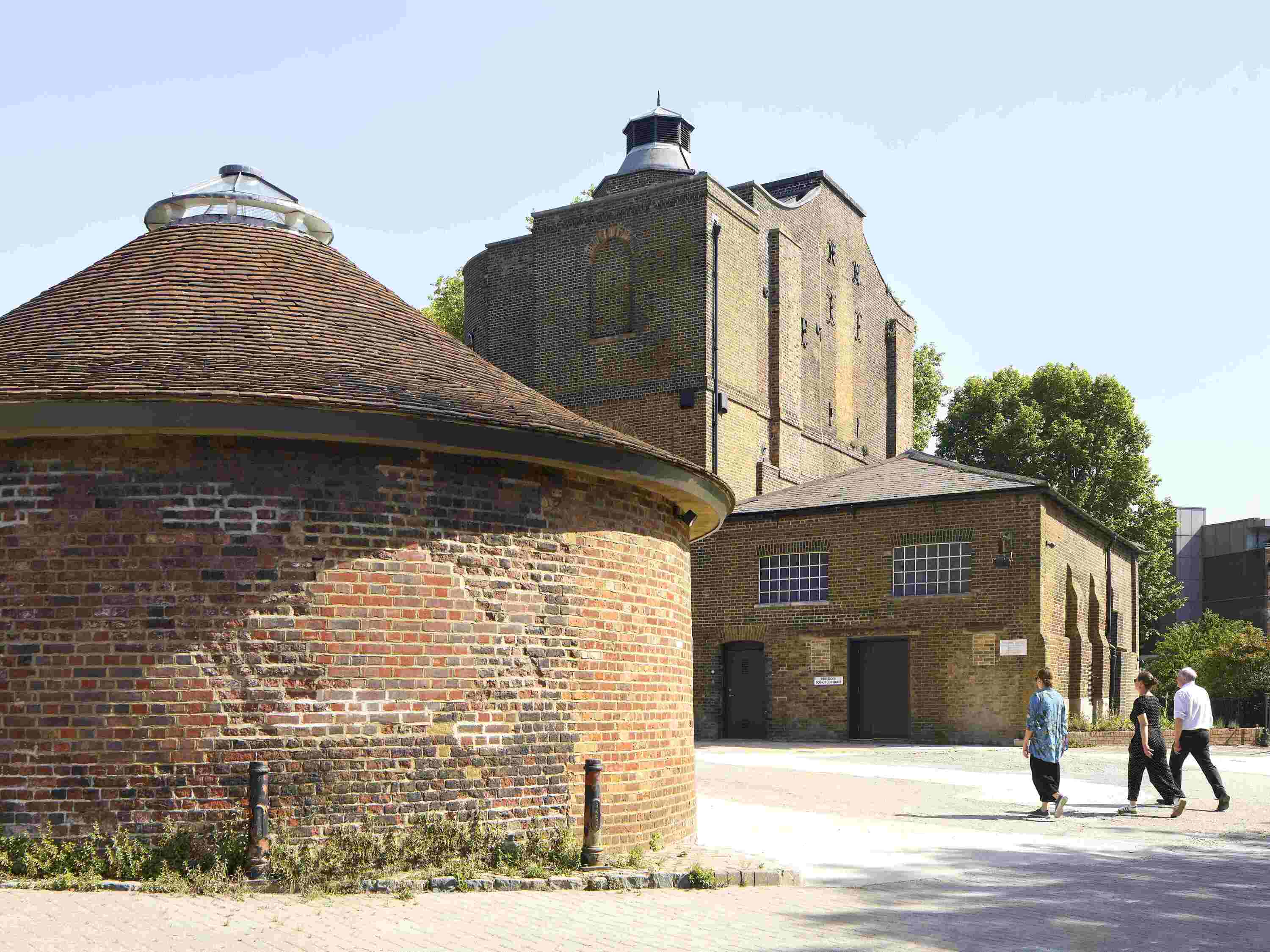 Exterior of the Quentin Blake Centre for Illustration