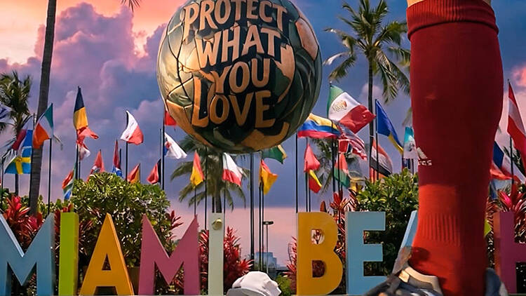 “THE GOOOOOAAAAAL IS LOVE” An Immersive Cinematic Futbol Experience