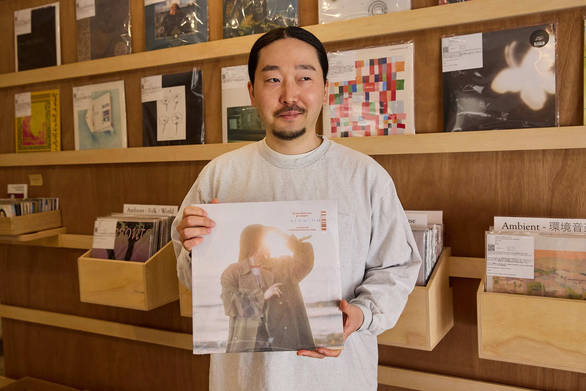 春の雨 cafe & recordsのオーナー・中澤敬