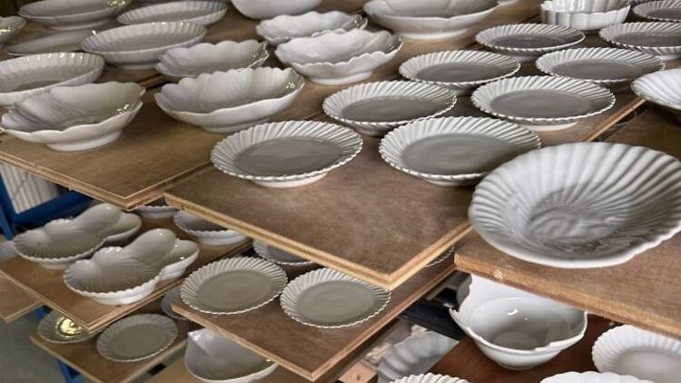 White Awakening: Kaga Kutani from the Seisen Kiln