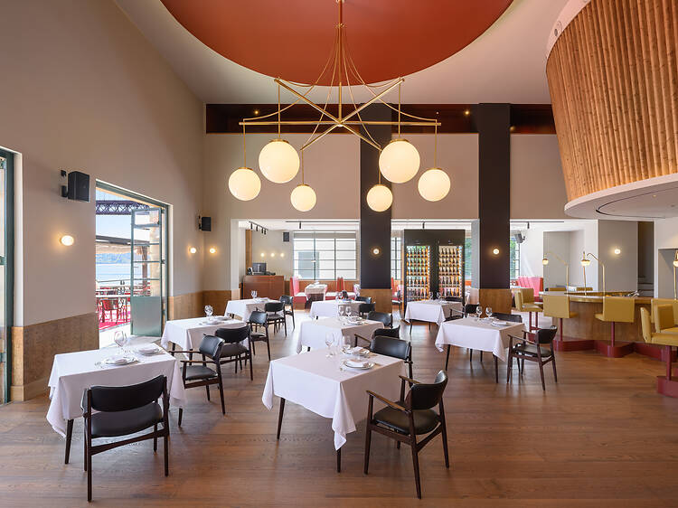 Gare: o novo restaurante de Alcântara tem carne da Casa Arouquesa e vista rio