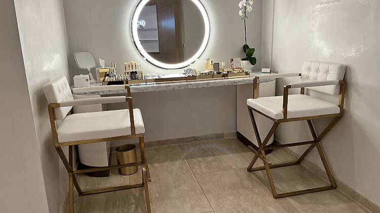 The complimentary makeup refresher station at Guerlain Wellness Spa.