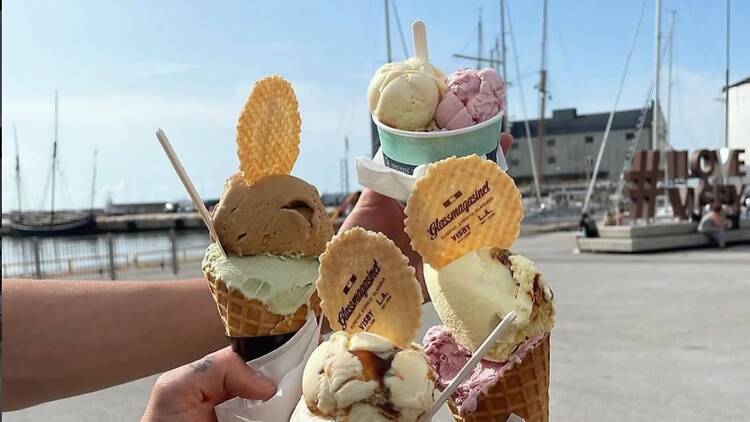 Bonus: Go big on ice cream at Glassmagasinet Bonus: Go big on ice cream at Glassmagasinet