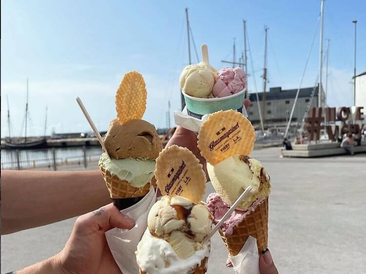 Bonus: Go big on ice cream at Glassmagasinet Bonus: Go big on ice cream at Glassmagasinet