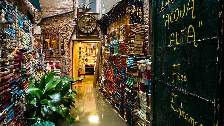 Libreria Acqua Alta, อิตาลี Libreria Acqua Alta, อิตาลี
