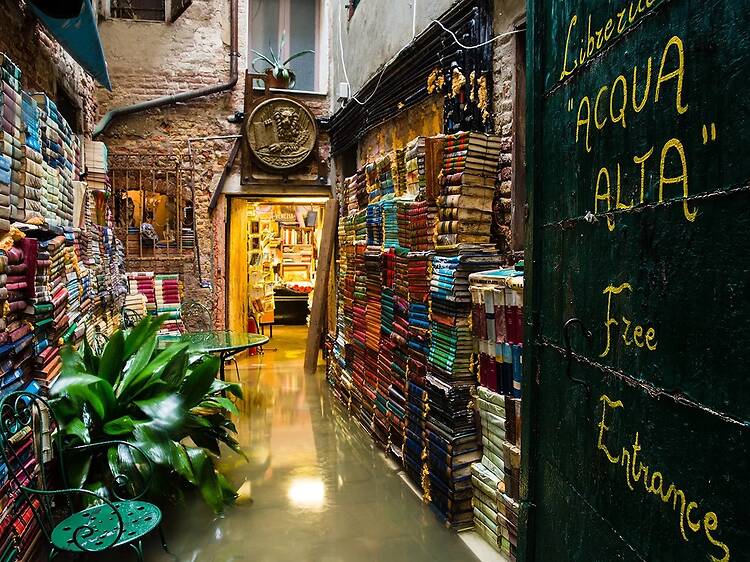 Libreria Acqua Alta, อิตาลี Libreria Acqua Alta, อิตาลี