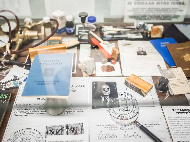 Leiki James Bondia Vakoilumuseossa Leiki James Bondia Vakoilumuseossa