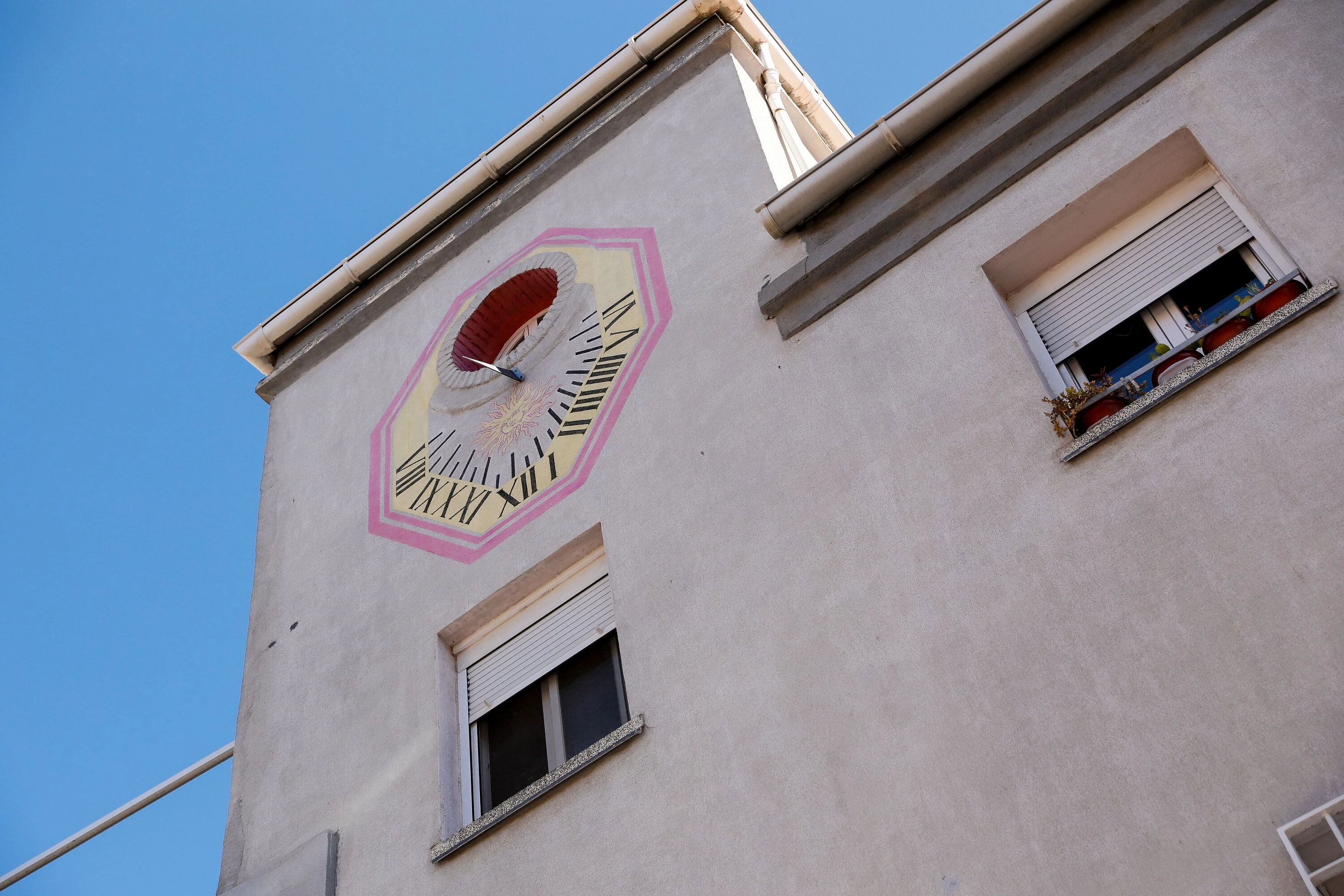 Reloj de sol en Moscard&oacute;