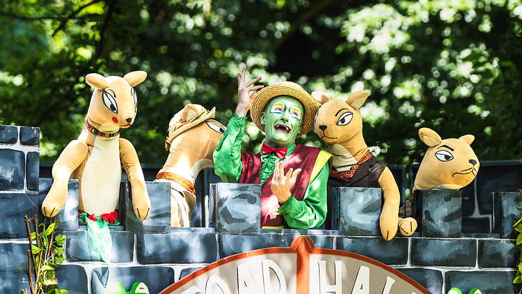 Enjoy some outdoor theatre in beautiful Kew Gardens