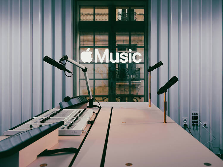 Apple Music célèbre la Fête de la Musique avant l’heure dans son store des Champs-Élysées