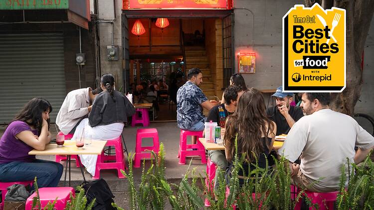 Diners in Mexico City